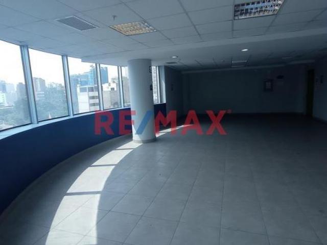 EXCLUSIVO EDIFICIO EN ALQUILER MIFAFLORES