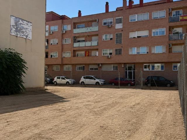 Terreno en venta en Oliver-Valdefierro, Zaragoza