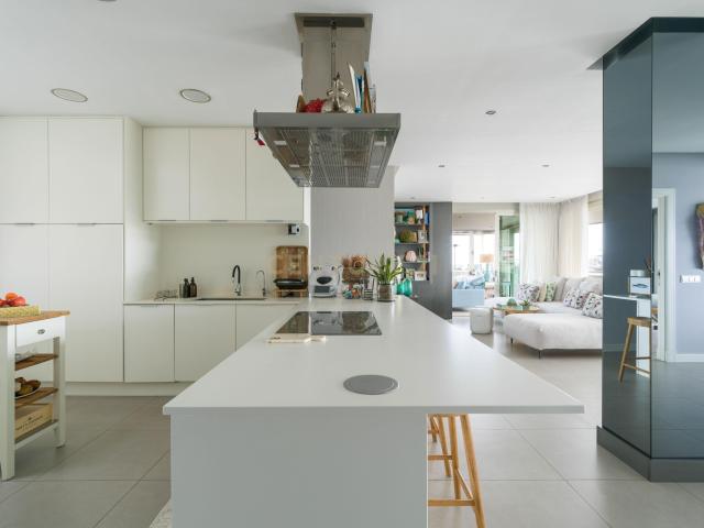 Piso en venta en Santa Catalina-Canteras, Gran Canaria