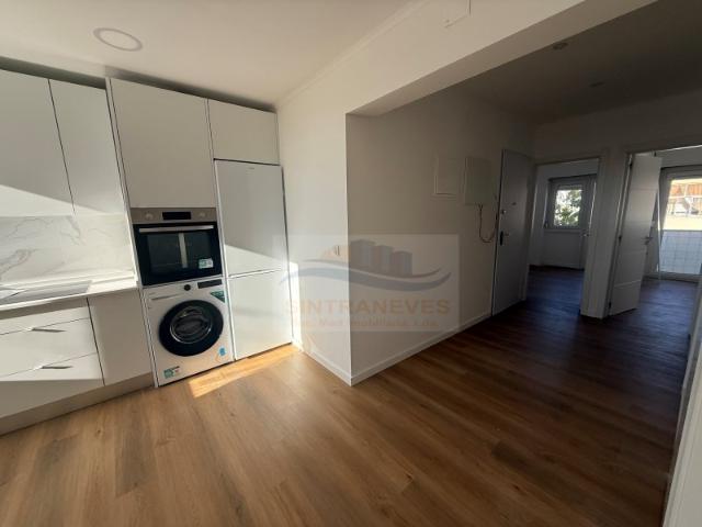 Apartamento venda em Venda Nova, Amadora