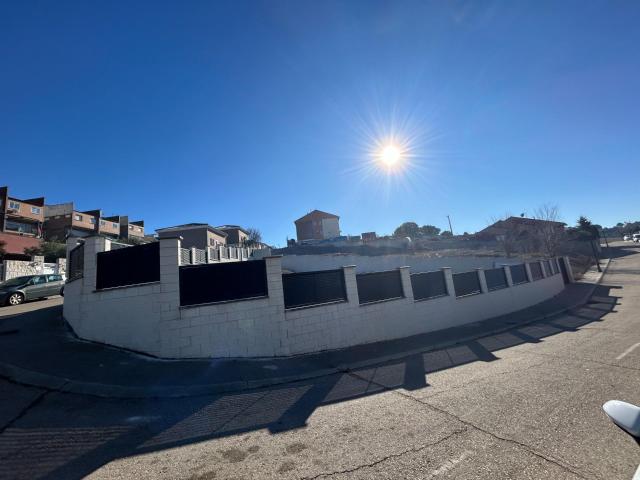 Terreno en venta en Yebes, Castilla-La Mancha