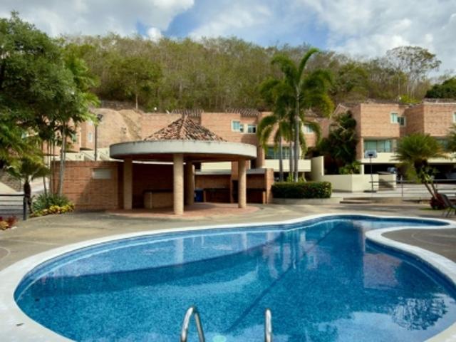 Casa en venta en Altos De Guataparo, Valencia