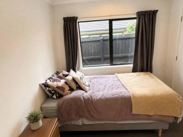 House for rent in Chaslands, Canterbury