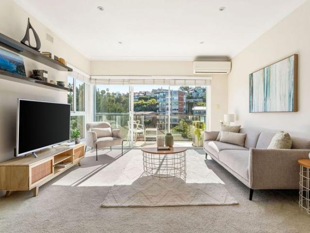 Apartment for rent in Lower North Shore, Sydney