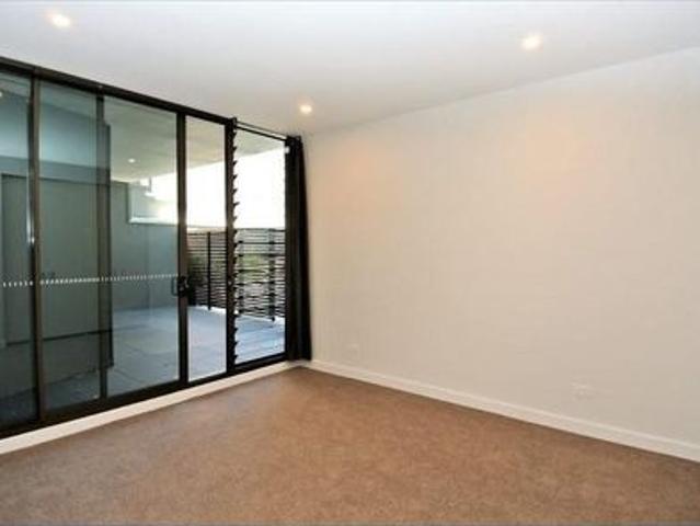 Apartment for rent in Lower North Shore, Sydney