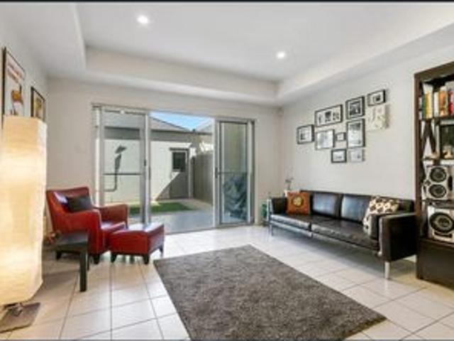 Townhouse for rent in Horseshoe Creek, South Australia