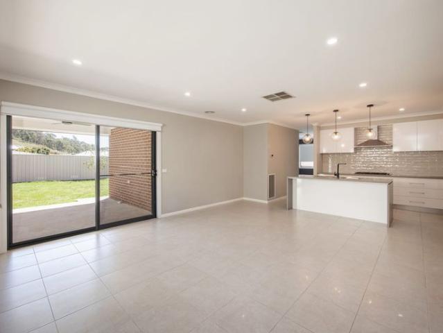 House for rent in White Box Rise, Wodonga