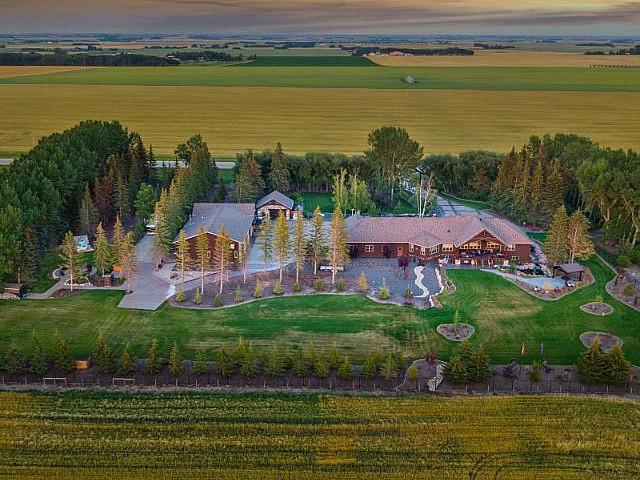 House for sale in Alberta