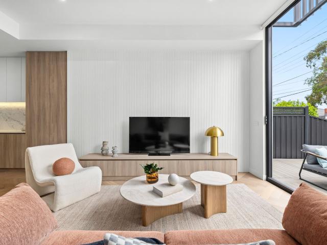 House for sale in Mckinnon