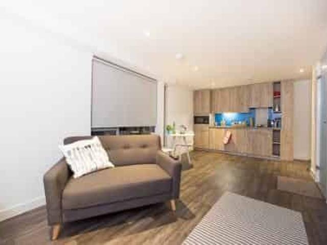 Studio for rent in Bede Island, Old Wharf