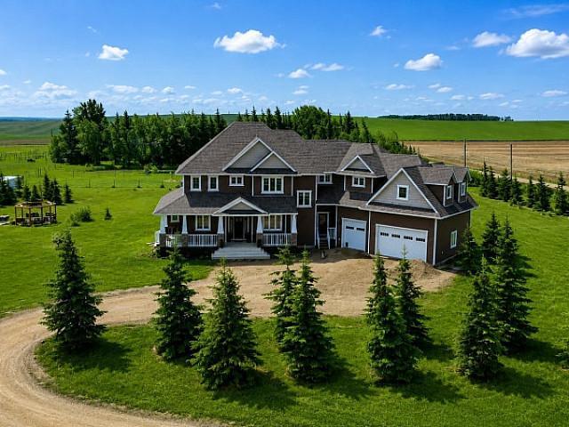 House for sale in Grande Prairie, Alberta