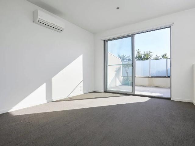 Townhouse for rent in Elwood, Melbourne