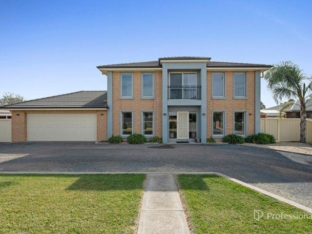 House for sale in Carisbrook, Victoria