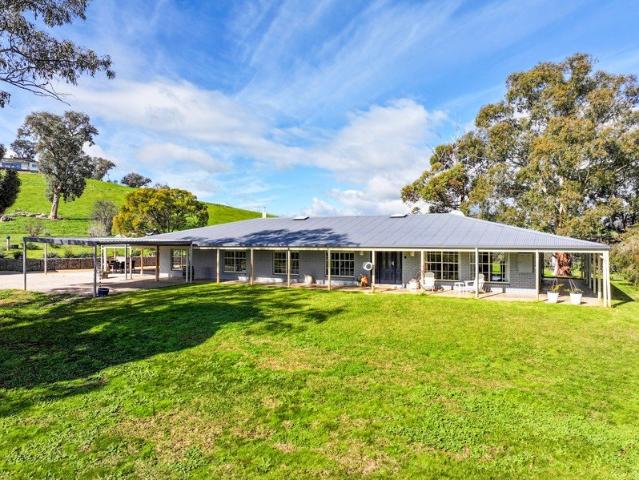 House for rent in Bobinawarrah, Victoria
