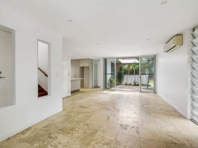 House for rent in Yeronga, Greater Brisbane