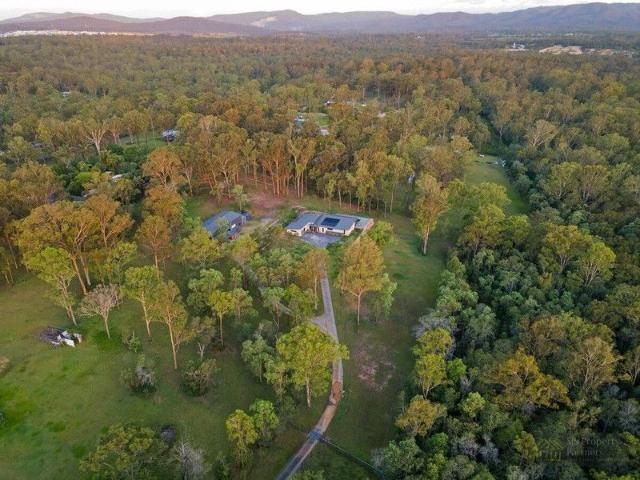Cottage for sale in Tamborine