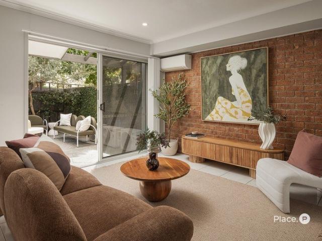Townhouse for sale in Toombul, Queensland