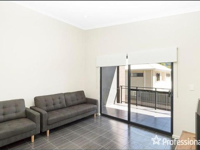 Townhouse for rent in Midland, Western Australia
