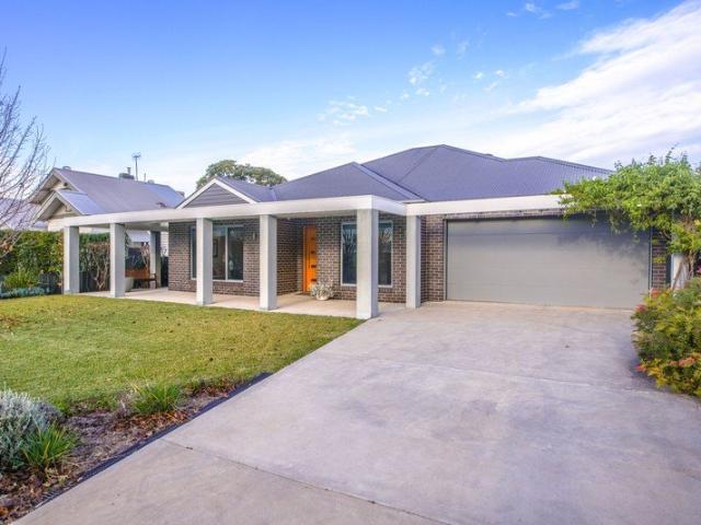House for sale in Deniliquin, New South Wales