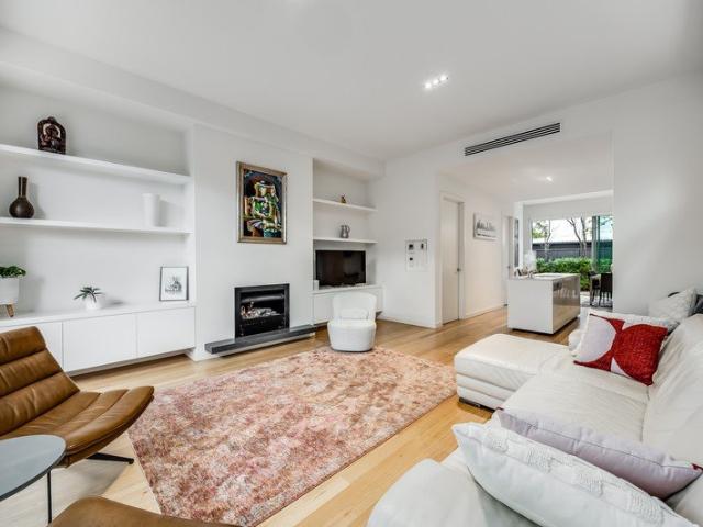 Townhouse for rent in Horseshoe Creek, South Australia