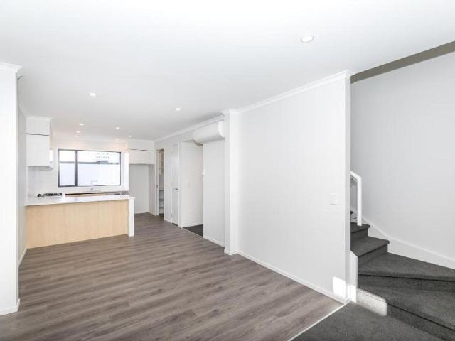 Townhouse for rent in Hamilton North, Hamilton City