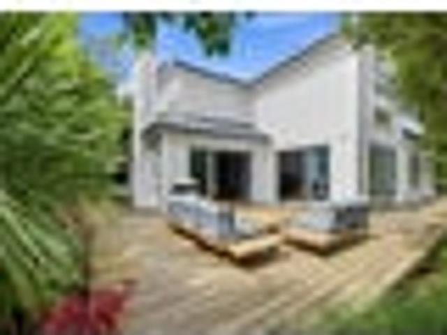 House for sale in Bayswater