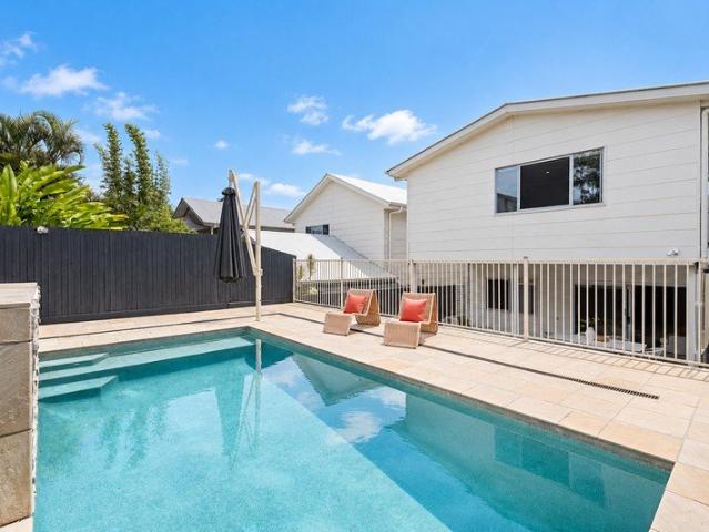 House for sale in Norman Park, Greater Brisbane