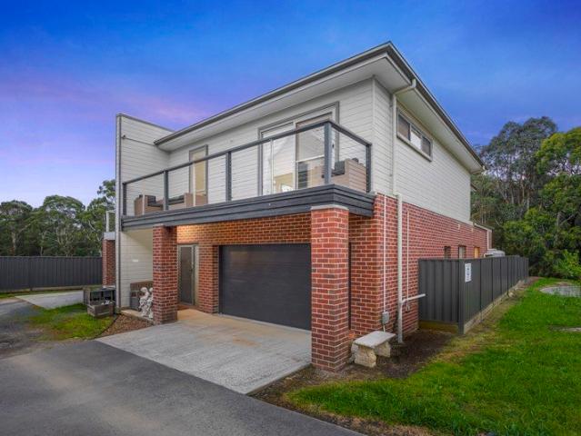 Townhouse for sale in Mount Clear, Ballarat