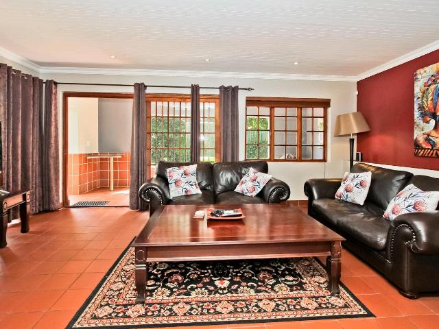 House for rent in Bedfordview, City of Ekurhuleni Metropolitan Municipality