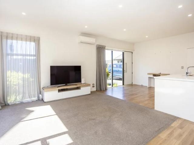 Townhouse for rent in Longhurst, Christchurch