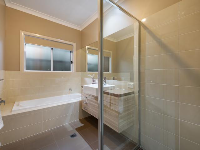Apartment for sale in Middle Ridge, Queensland