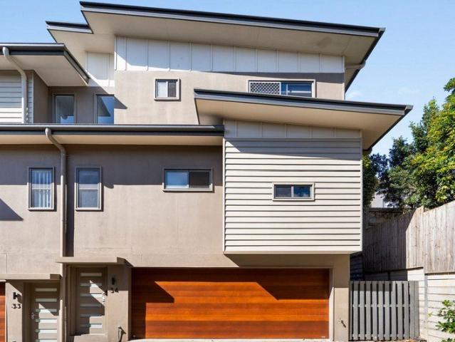 Townhouse for sale in Toombul, Queensland