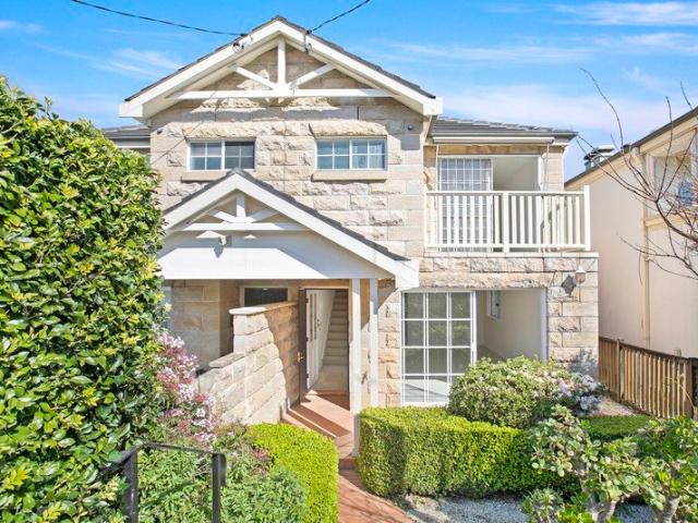 Townhouse for rent in Spit Junction, Sydney