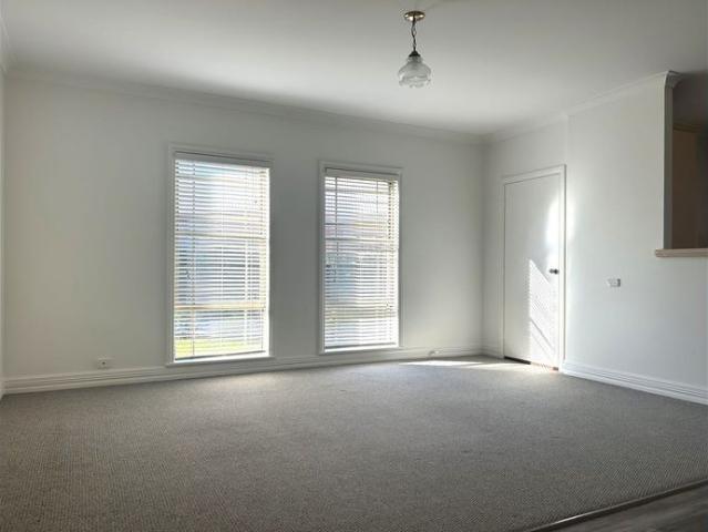 Townhouse for rent in Albury, New South Wales