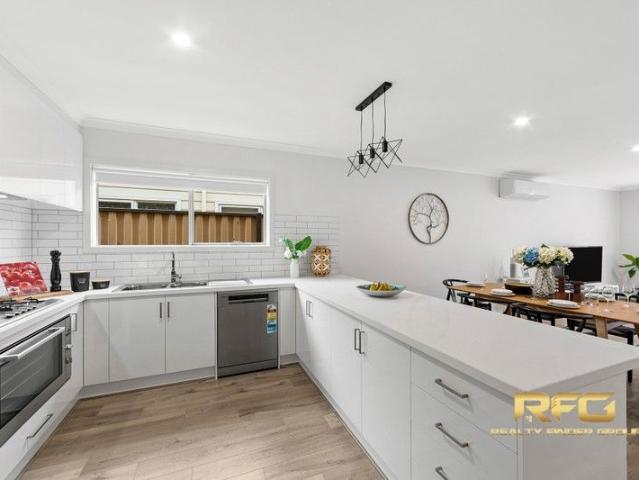 Townhouse for sale in Camerons Creek, Victoria
