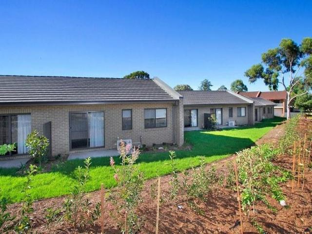 Townhouse for rent in Piallamore, New South Wales