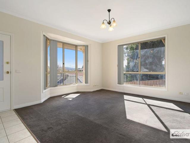 Townhouse for rent in East Albury, Albury