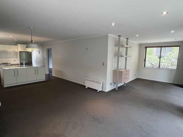 Townhouse for rent in Hillsborough, Taranaki