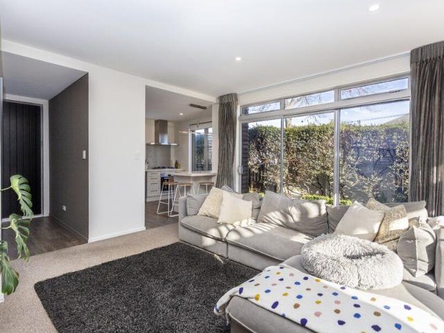 Townhouse for rent in Heathcote, Canterbury