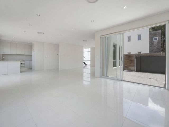 Townhouse for rent in Sydney, New South Wales