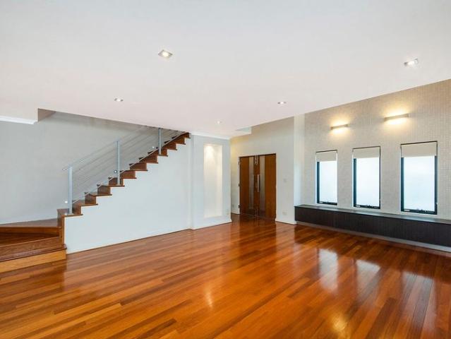 Townhouse for rent in Mount Pleasant, Western Australia