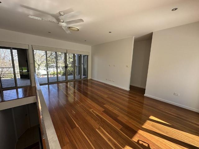 Townhouse for rent in Piallamore, New South Wales