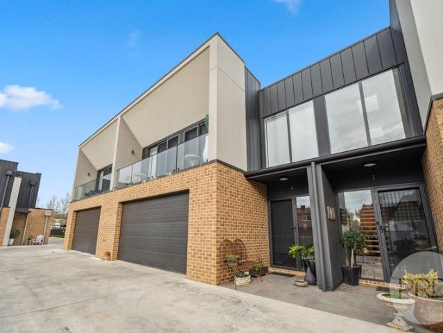 Townhouse for sale in Wagga Wagga