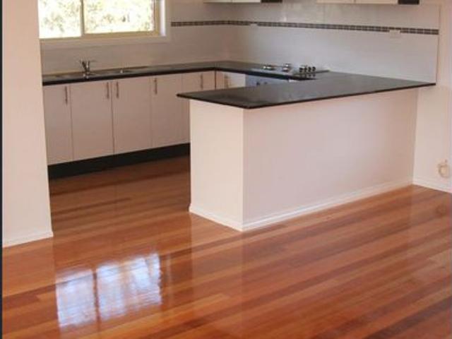 Townhouse for rent in Heidelberg, Melbourne