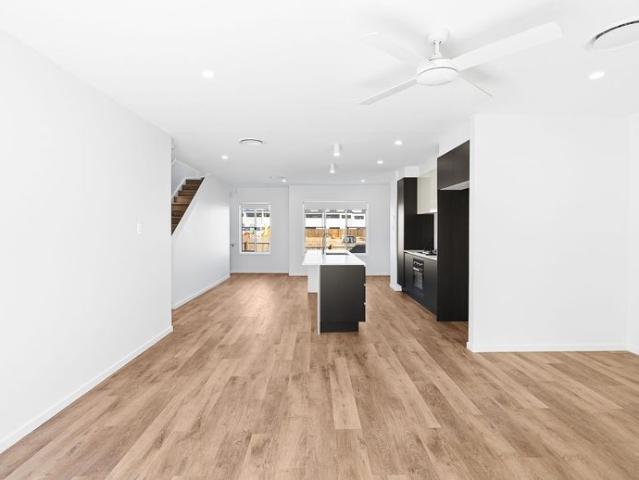 Townhouse for rent in Toombul, Queensland