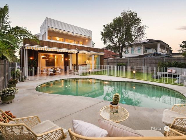 House for sale in Coorparoo, Greater Brisbane