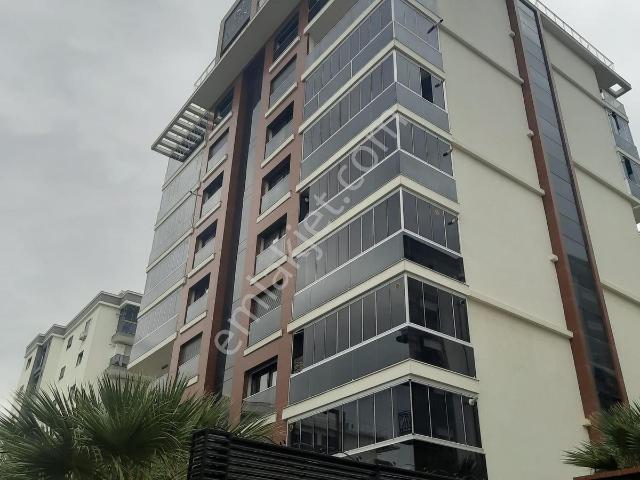 Bayrakli, İzmir içerisinde satılık mülk