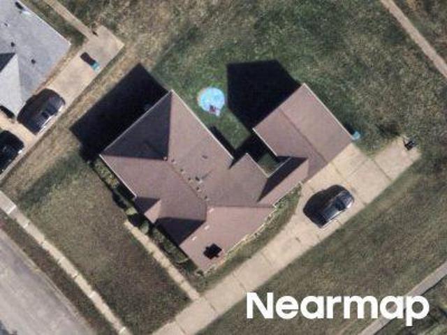 House for sale in Petersburg, Louisville