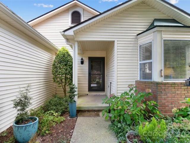 Condo for sale in Hendersonville, North Carolina