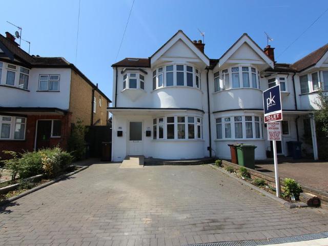 Apartment for rent in Lane, Greater London